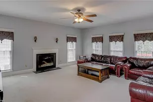3405 Peninsula Dr, Jamestown, NC 27282 - Photo 6