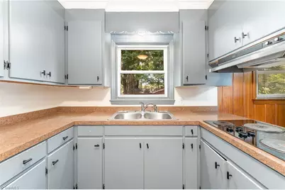 218 Joyce Street, Madison, NC 27025 - Photo 18