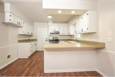 706 Edinburgh Court, Burlington, NC 27215 - Photo 8