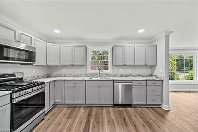 805 W 5th Avenue, Lexington, NC 27292 - Photo 8