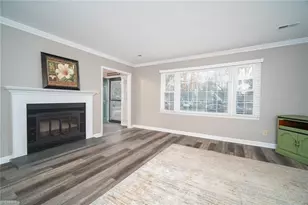 12 Brownstone Ln, Greensboro, NC 27410 - Photo 4