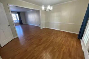 3202 Regents Park Ln, Greensboro, NC 27455 - Photo 4