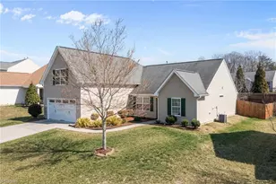 2537 Macleod St, Burlington, NC 27217 - Photo 4