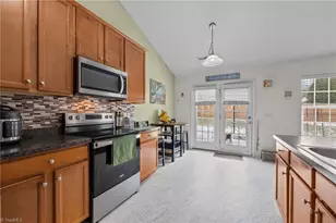 2537 Macleod St, Burlington, NC 27217 - Photo 14