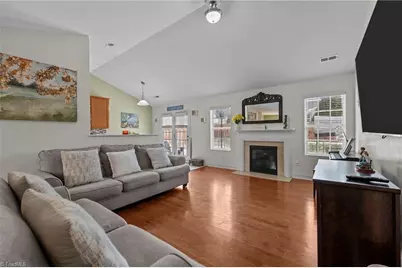 2537 Macleod Street, Burlington, NC 27217 - Photo 2