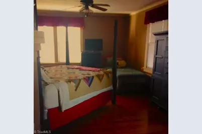 216 W Hunter Street, Madison, NC 27025 - Photo 18