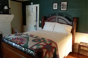 216 W Hunter St, Madison, NC 27025 - Photo 26