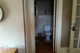 216 W Hunter St, Madison, NC 27025 - Photo 8