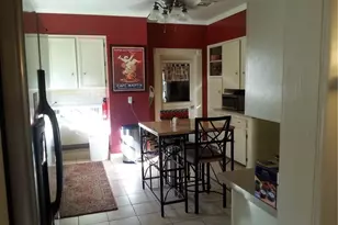 216 W Hunter St, Madison, NC 27025 - Photo 6