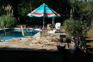 216 W Hunter St, Madison, NC 27025 - Photo 26