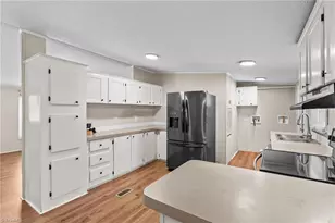 211 Forest Hollow Dr, Statesville, NC 28677 - Photo 12