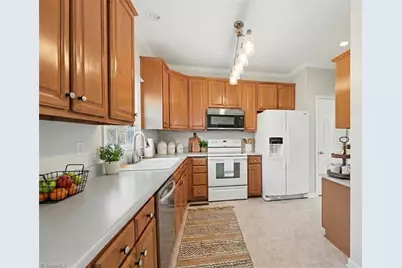 802 Lisa Run Court, Kernersville, NC 27284 - Photo 10