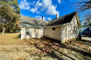 230 Hall Ave, Burlington, NC 27217 - Photo 2