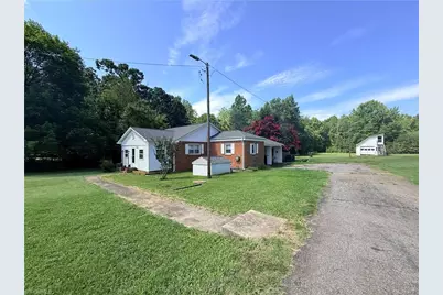 1920 Ashley Loop, Reidsville, NC 27320 - Photo 4
