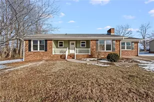 3856 Azalea Ln, Trinity, NC 27370 - Photo 2