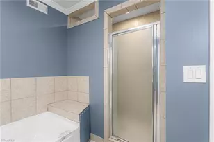 1204 Pebble Dr, Greensboro, NC 27410 - Photo 32