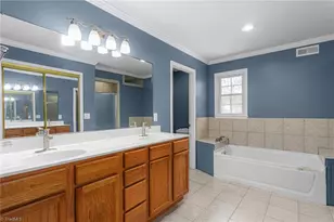 1204 Pebble Dr, Greensboro, NC 27410 - Photo 28