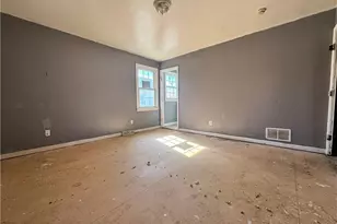 201 E Harden St, Graham, NC 27253 - Photo 14