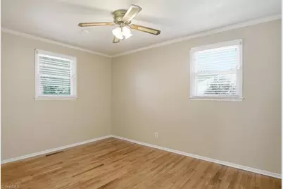 2502 Netherwood Drive, Greensboro, NC 27408 - Photo 12