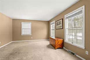 219 Prestwick Dr, High Point, NC 27265 - Photo 8