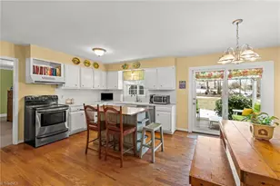 219 Prestwick Dr, High Point, NC 27265 - Photo 8