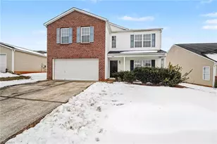 3904 Whispering Willows Dr, Greensboro, NC 27406 - Photo 2