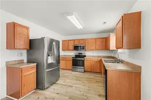 3904 Whispering Willows Dr, Greensboro, NC 27406 - Photo 18