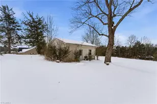 1870 Pope Ln, Kernersville, NC 27284 - Photo 46