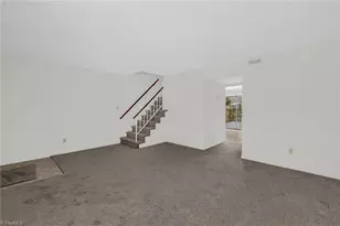 5735 Bramblegate Rd, Greensboro, NC 27409 - Photo 6