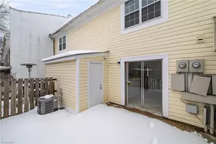 5735 Bramblegate Rd, Greensboro, NC 27409 - Photo 28