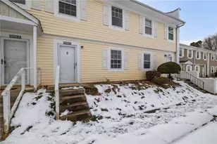 5735 Bramblegate Rd, Greensboro, NC 27409 - Photo 4