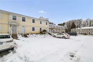 5735 Bramblegate Rd, Greensboro, NC 27409 - Photo 2