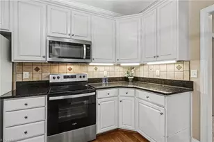 104 Peppertree Dr, Mebane, NC 27302 - Photo 8