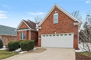 104 Peppertree Dr, Mebane, NC 27302 - Photo 2