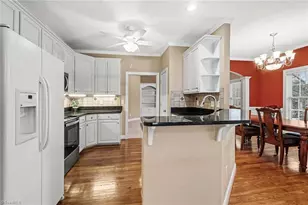 104 Peppertree Dr, Mebane, NC 27302 - Photo 10