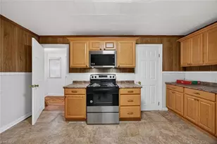 2820 Manchester St, Winston-Salem, NC 27105 - Photo 12