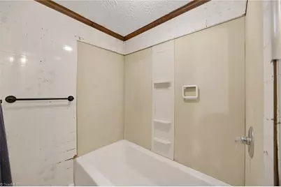 2820 Manchester Street, Winston-Salem, NC 27105 - Photo 16