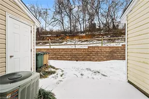 508 Canary Ct, Greensboro, NC 27409 - Photo 20