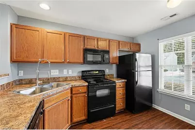 508 Canary Court, Greensboro, NC 27409 - Photo 10