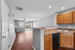 508 Canary Ct, Greensboro, NC 27409 - Photo 6