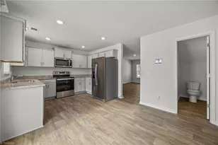 4604 Heatherly Rd, Winston-Salem, NC 27105 - Photo 10