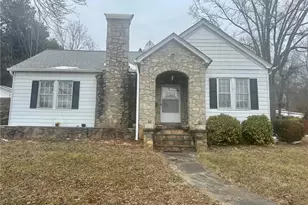 402 W Main St, Wilkesboro, NC 28697 - Photo 2