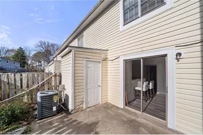 5739 Bramblegate Road #E, Greensboro, NC 27409 - Photo 14