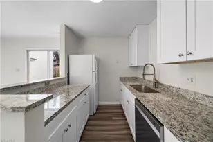 5739 Bramblegate Rd, Greensboro, NC 27409 - Photo 10