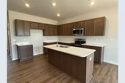 189 Candytuft Court, Lexington, NC 27295 - Photo 2