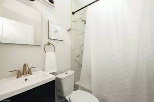 208 Leftwich St, Greensboro, NC 27401 - Photo 16