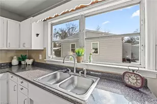 1129 Bridges Dr, High Point, NC 27262 - Photo 8