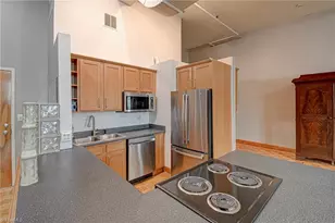 101 N Chestnut St, Winston-Salem, NC 27101 - Photo 14