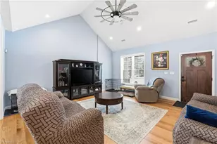 1196 Cape Hickory Rd, Hickory, NC 28601 - Photo 10