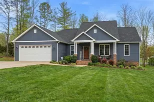 1196 Cape Hickory Rd, Hickory, NC 28601 - Photo 2